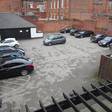 The Grail Court Hotel Burton-upon-Trent Esterno foto