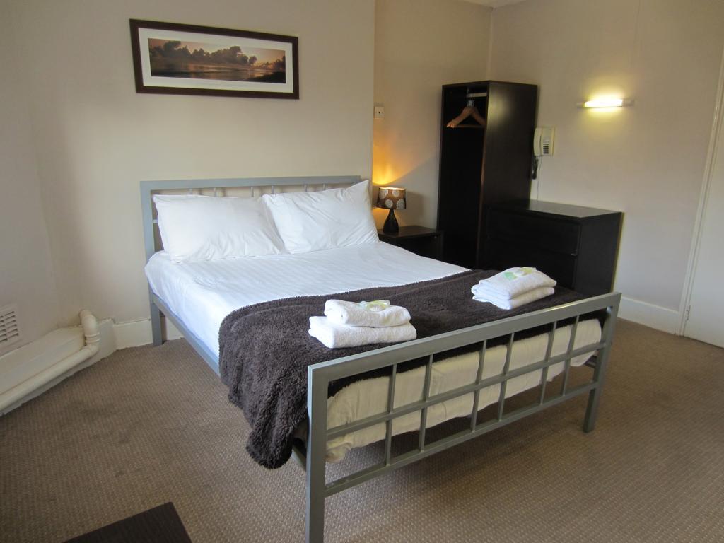 The Grail Court Hotel Burton-upon-Trent Camera foto