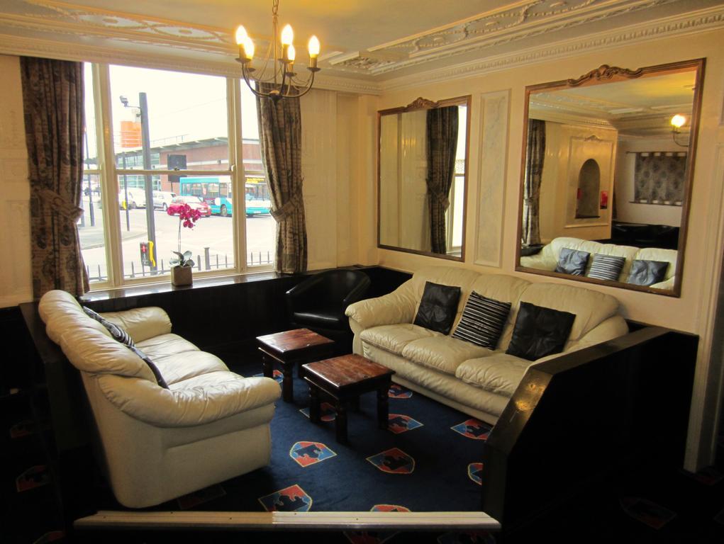 The Grail Court Hotel Burton-upon-Trent Esterno foto