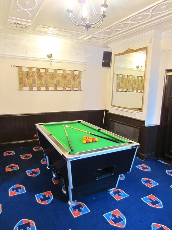 The Grail Court Hotel Burton-upon-Trent Esterno foto